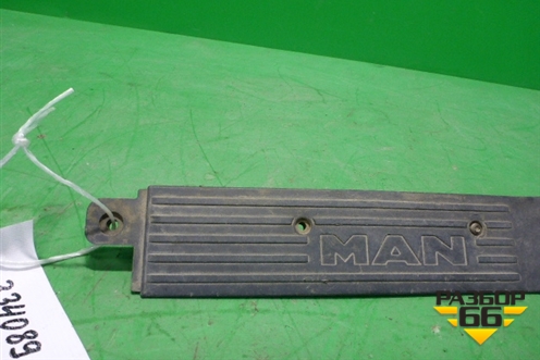 Накладка порога внутренняя правая (передняя часть) (81615100396) для MAN TGS с 2007г (ТГС)