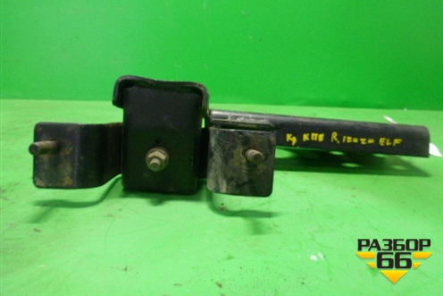 Кронштейн КПП (правый в сборе с опорой 4HK1) для Isuzu ELF (N-series) с 2006-2014г (Эльф)