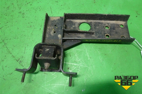 Кронштейн КПП (левый в сборе 4HK1) для Isuzu ELF (N-series) с 2006-2014г (Эльф)