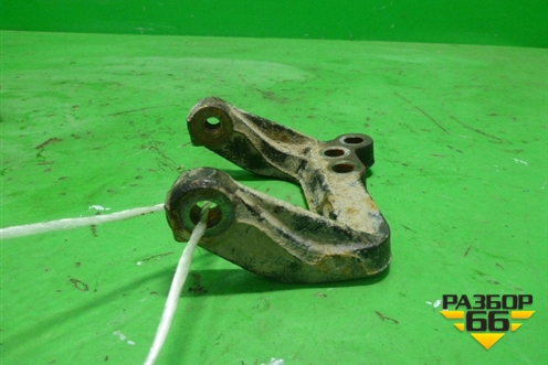 Кронштейн двигателя правый (1.6л M16A) для Suzuki Liana с 2001г (Лиана)