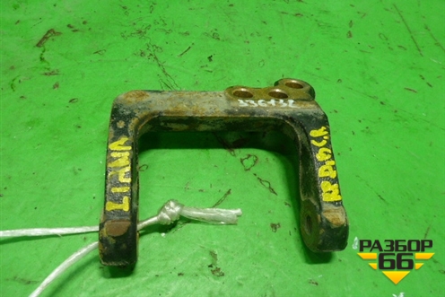 Кронштейн двигателя правый (1.6л M16A) для Suzuki Liana с 2001г (Лиана)