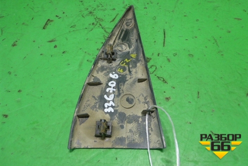 Накладка двери задней правой (уголок) (98ABA254K06A) для Ford Focus 1 с 1998-2004г (Фокус)
