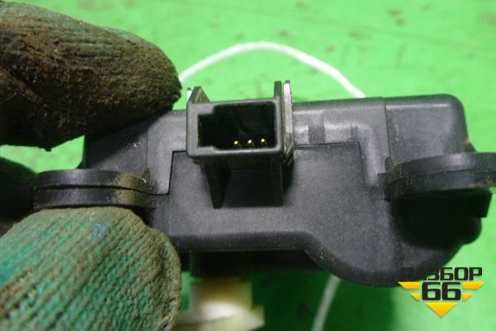 Моторчик заслонки отопителя (3C27030850) для Nissan Almera N16 с 2000-2006г (Альмера Н16)