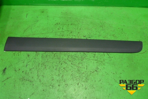Накладка двери передней левой (новая) (10138750) для Suzuki SX4 с 2006-2013г (СХ4)