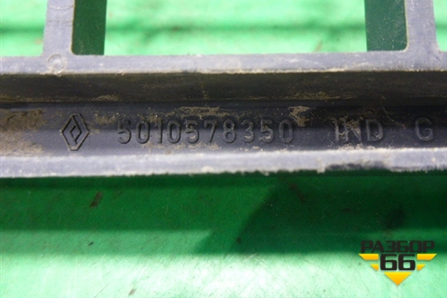 Решетка в бампер центральная  (верхняя) (5010578350) для Renault TRUCK Premium 2 с 2005-2013г (Премиум 2)