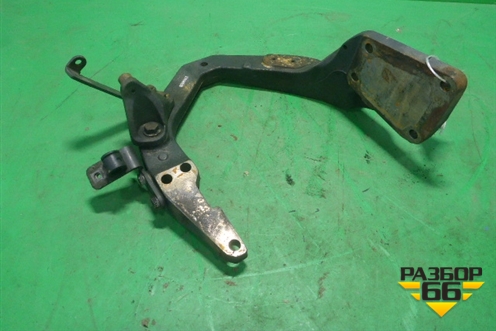 Кронштейн двигателя передний  (DXI) (20568550) для Renault TRUCK Premium 2 с 2005-2013г (Премиум 2)