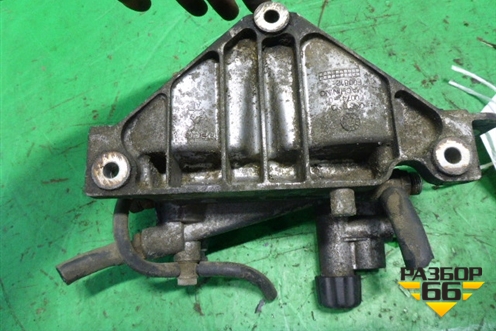 Кронштейн топливного фильтра  (с подкачкой) (21023285) для Renault TRUCK Premium 2 с 2005-2013г (Премиум 2)