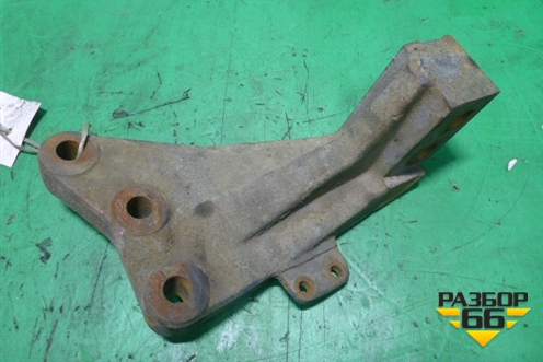 Кронштейн двигателя левый  (передний) (500307189) для Iveco Stralis с 2002-2006г (Стралис)