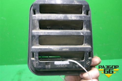 Решетка вентиляционная  (504089632) для Iveco Stralis с 2002-2006г (Стралис)