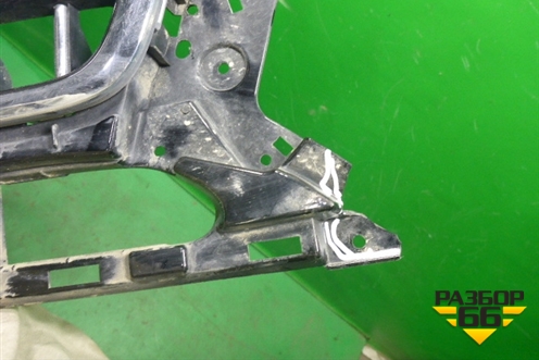 Решетка радиатора (после 2012г под парктроник) (8R0853651R) для Audi Q5 c 2008-2017г (Ку 5)