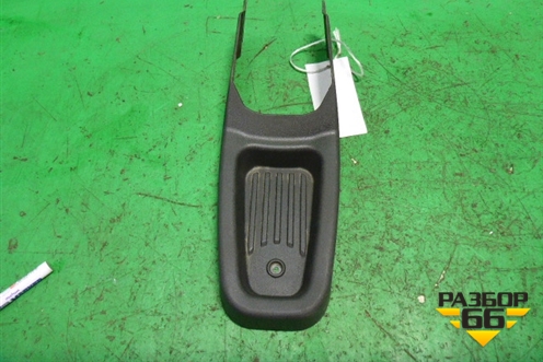 Консоль (735281878) для Fiat Doblo с 2005-2015г (Добло)