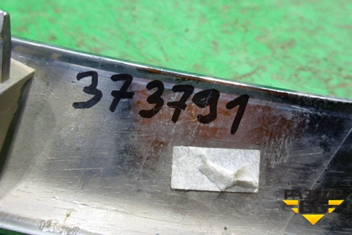 Накладка на решетку радиатора (верхняя правая хром) (71123T1VE010M1) для Honda CR-V с 2017г (ЦРВ СРВ)