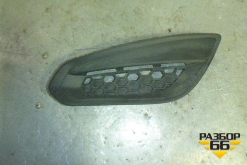 Накладка ПТФ левая (31294129) для Volvo S60 с 2010-2018г (C60)