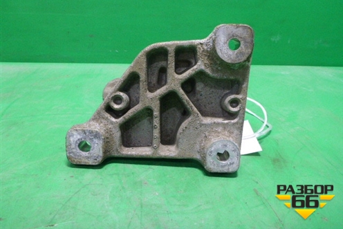 Кронштейн рулевой рейки (правый) для Honda CR-V(RE) с 2006-2012г (ЦРВ СРВ)