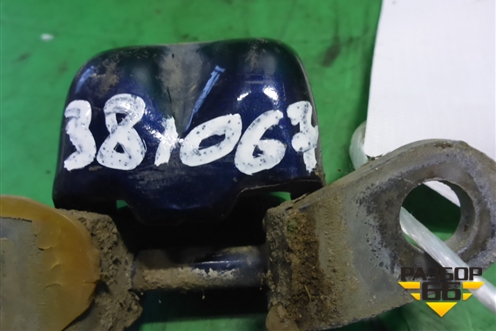 Петля двери задней левой нижняя для Nissan Almera N16 с 2000-2006г (Альмера Н16)