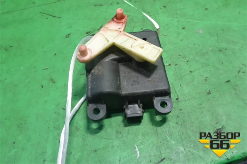 Моторчик заслонки отопителя (3T05030820) для Nissan Almera N16 с 2000-2006г (Альмера Н16)