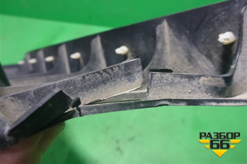 Пыльник двигателя боковой правый для Isuzu FVR (ФВР)