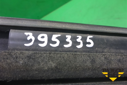 Накладка стекла заднего правого (25804695) для Cadillac SRX с 2003-2009г (СРХ 1)