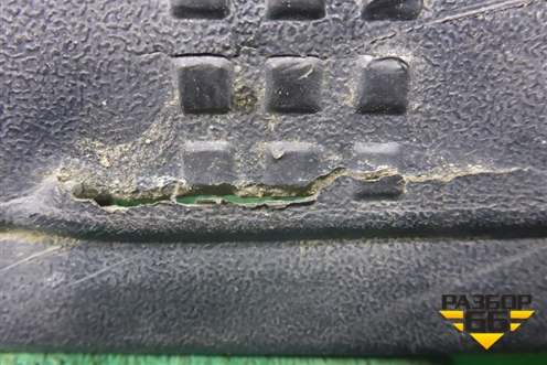 Накладка подножки левой (517740C011) для Toyota Sequoia с 2008г