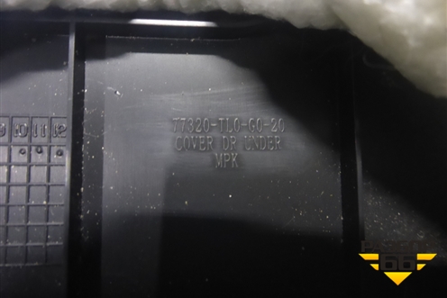 Накладка на торпедо (под рулём) (77320TL0G020) для Honda Accord(CU-CW) с 2008-2013г (Аккорд)