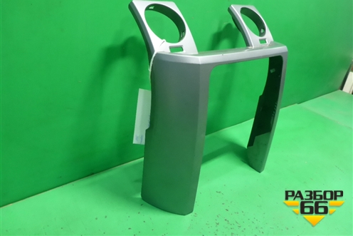 Накладка на торпедо (центральная) (FAE500012) для Land Rover Discovery 3 с 2004-2009г (Дискавери)