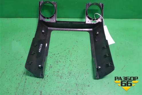 Накладка на торпедо (центральная) (FAE500012) для Land Rover Discovery 3 с 2004-2009г (Дискавери)