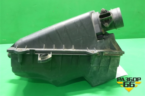Корпус воздушного фильтра (с датчиком 1.9л TDI) (1J0129607AE) для Skoda Octavia (А4) с 1997-2011г