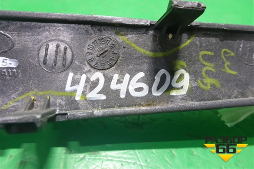 Накладка двери передней левой (на обшивку) (CN15A24185) для Ford EcoSport с 2014г (Экоспорт)