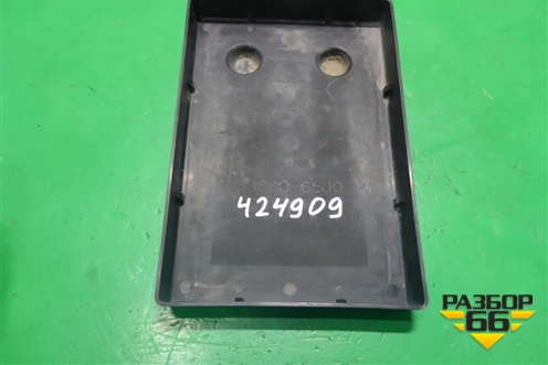 Площадка под аккумулятор (пластиковая) (3366065J0) для Suzuki Grand Vitara с 2006г (Гранд Витара)