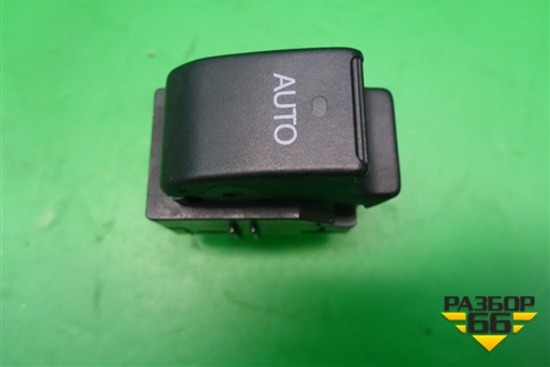 Кнопка стеклоподъёмника (8481005050) для Toyota Avensis с 2003-2009г (Авенсис)