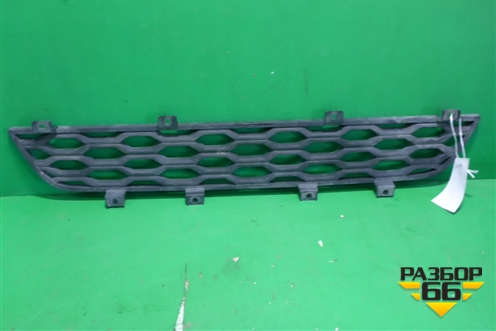 Решетка в бампер центральная  (82333752) для Volvo TRUCK FMX с 2010г (ФМХ)
