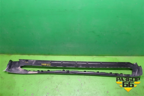 Накладка на порог наружная правая на подножку (5177360160) для Toyota Land Cruiser (200) с 2008г (Ленд Крузер)