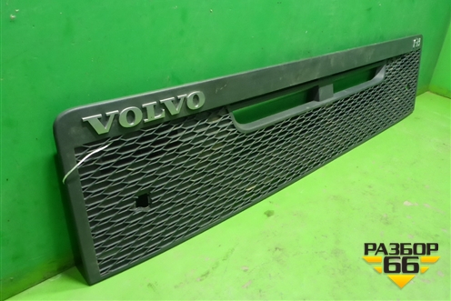 Решетка в капот  (84033228) для Volvo TRUCK FH с 2013-2019г (ФШ)