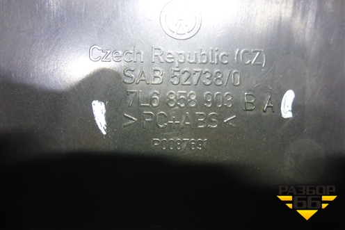 Накладка на торпедо (левая) (7L6858903BA) для Volkswagen Touareg c 2002-2010г