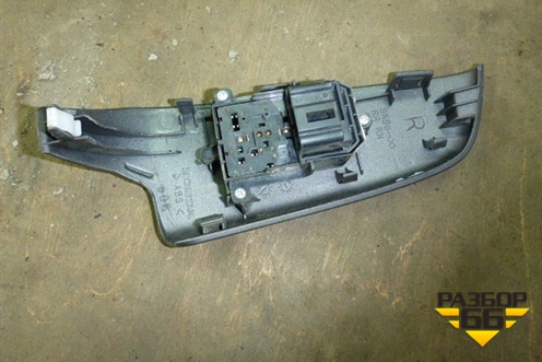 Кнопка стеклоподъёмника задней правой двери для Honda Civic 4D с 2006-2012г (Цивик)