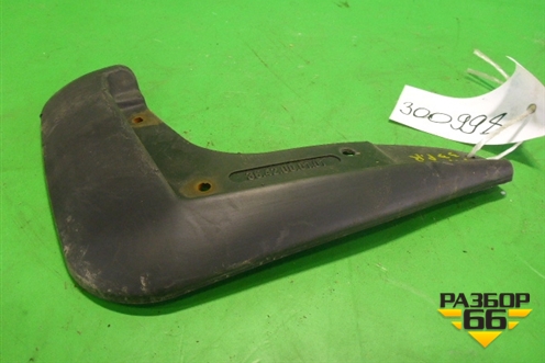 Брызговик передний правый (3642000101) для Nissan Teana (L33) с 2013г