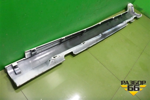 Накладка на порог наружная правая (31333005) для Volvo S60 с 2010-2018г (C60)