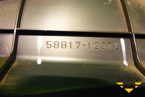 Накладка внутренняя (на консоль правая) (5881712071) для Toyota Corolla (E15) с 2006-2013г (Королла 150)