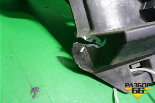 Решетка в передний бампер центральная (565853677) для Skoda Kodiaq с 2017г (Кодиак)