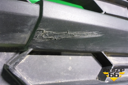 Решетка в передний бампер центральная (565853677) для Skoda Kodiaq с 2017г (Кодиак)