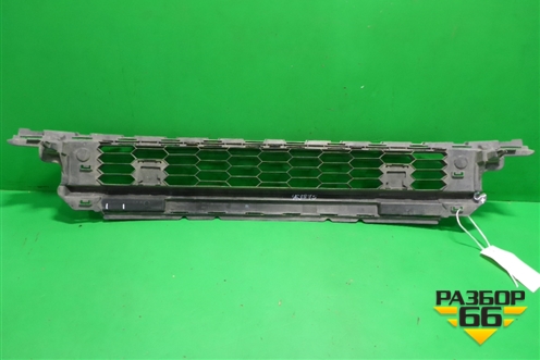 Решетка в передний бампер центральная (565853677) для Skoda Kodiaq с 2017г (Кодиак)