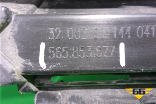 Решетка в передний бампер центральная (565853677) для Skoda Kodiaq с 2017г (Кодиак)