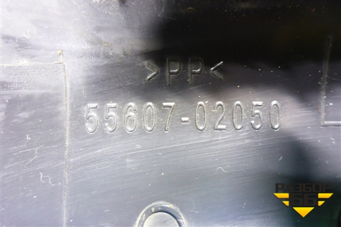 Накладка на торпедо (под бордачком) (5560702050) для Toyota Corolla (E12) с 2001-2007г (Королла 120)