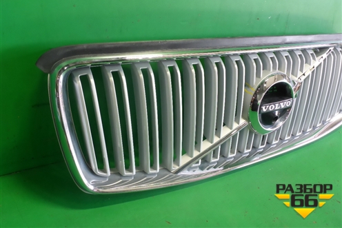 Решетка радиатора (под камеру) (31425935) для Volvo XC90 с 2015г (ХС90)