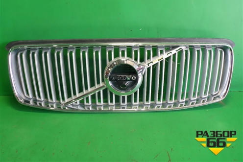 Решетка радиатора (под камеру) (31425935) для Volvo XC90 с 2015г (ХС90)