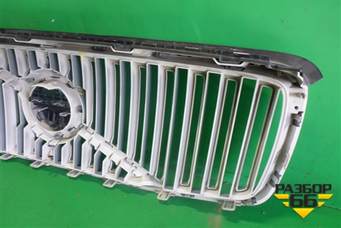 Решетка радиатора (под камеру) (31425935) для Volvo XC90 с 2015г (ХС90)
