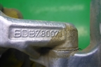 Петля двери задней левой нижняя (BDB780072) для Land Rover Discovery 3 с 2004-2009г (Дискавери)