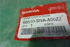 Петля крышки багажника правая (новая) (68610SNAA00ZZ) для Honda Civic 4D с 2006-2012г (Цивик)