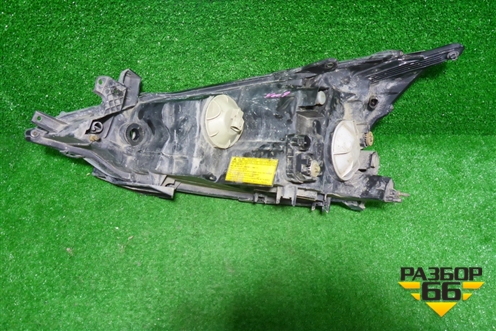 Фара правая (ксенон без блока и лампы) (8301B198) для Mitsubishi Grandis с 2004г (Грандис)