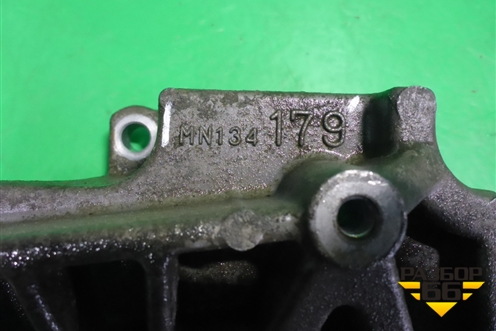 Кронштейн компрессора кондиционера (4G69 2.4л) (MN134179) для Mitsubishi Grandis с 2004г (Грандис)
